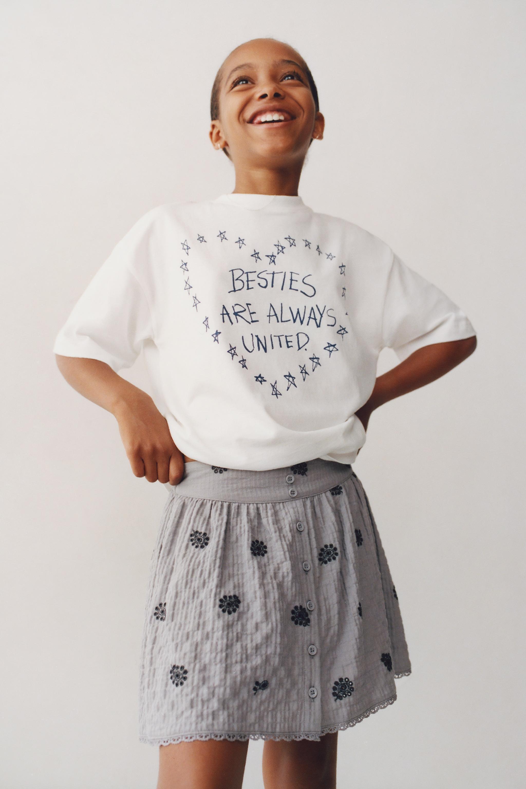 T-SHIRT À INSCRIPTION IMPRIMÉE